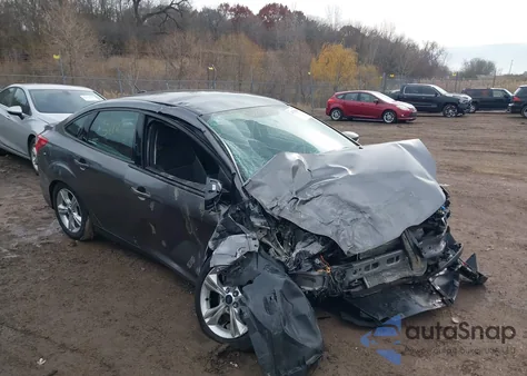 2014 Ford Focus Se из США, поврежденный, VIN 1FADP3F25EL397210